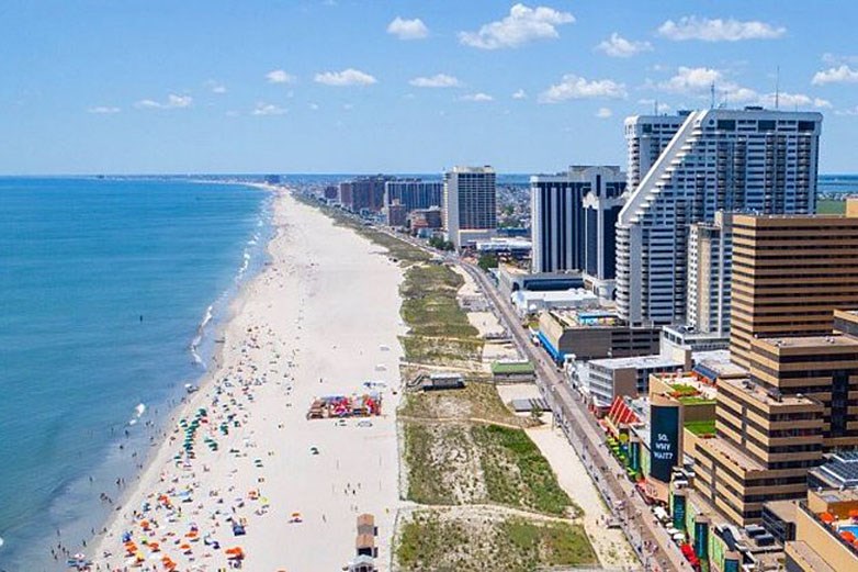 Atlantic City - Beaches, Shopping & Attractions